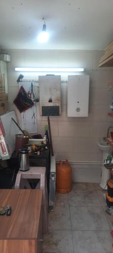 عکس تعمیرگاه پکیج و آبگرمکن دیواری تک سرویس