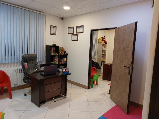 عکس گفتار درمانی رونیا و کار درمانی رونیا