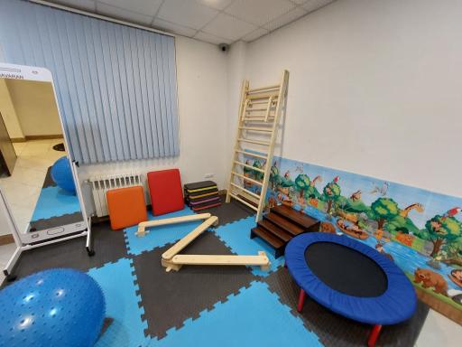 عکس گفتار درمانی رونیا و کار درمانی رونیا