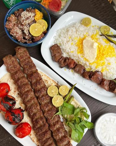 عکس تهیه غذای غوغا