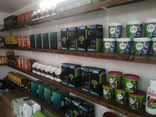 عکس فروشگاه سم و کود و بذر مزرعه نارون