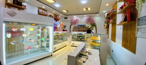 عکس قنادی ماه من