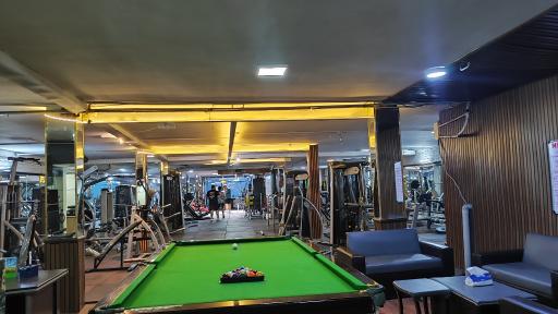 عکس مجموعه ورزشی مردان اهنین