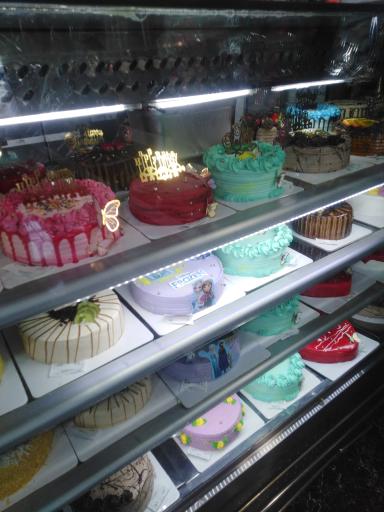 عکس شیرینی آریا