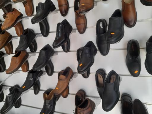 عکس کفش قهرمان