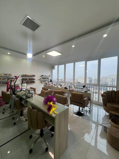 عکس سالن زیبایی حیات