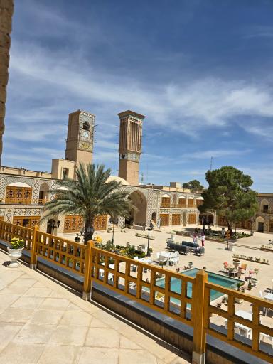 عکس کاروانسرای وکیل