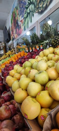 عکس میوه فروشی برادران کارخانه ای