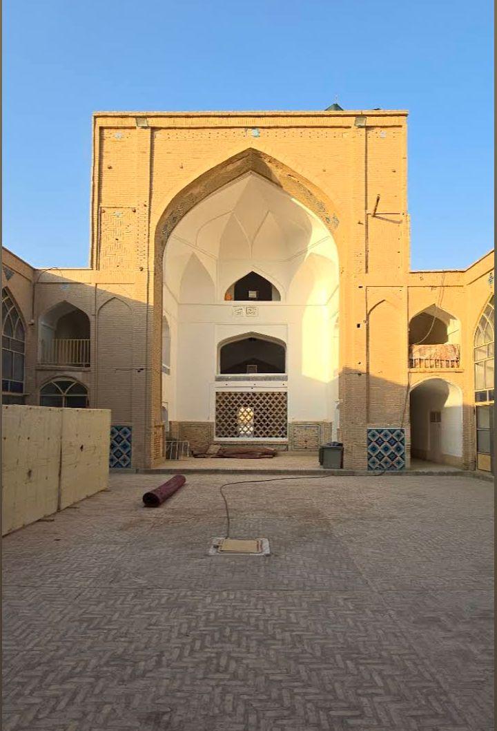 عکس مسجد جامع ورزنه