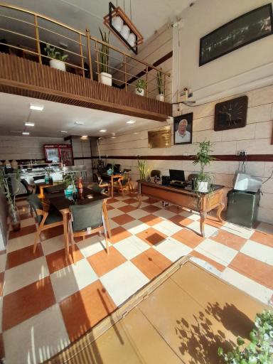 عکس رستوران همیشه بهار