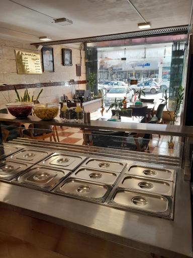 عکس رستوران همیشه بهار