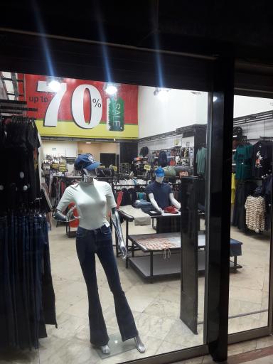 عکس فروشگاه لباس دوک