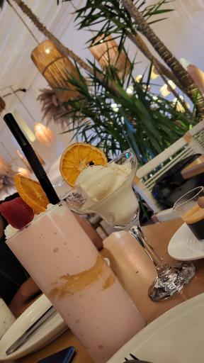 عکس کافه رستوران هِمِرا