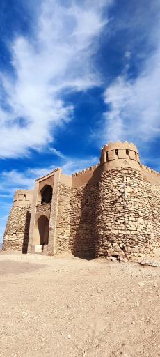 عکس قلعه تاریخی ندوشن(قلعه سپیده)