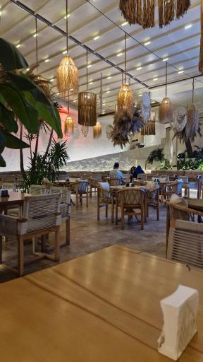 عکس کافه رستوران هِمِرا