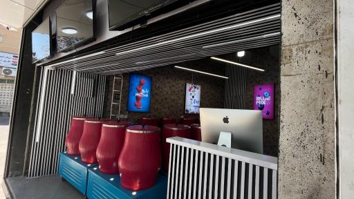 عکس آبمیوه بستنی بلو میکس شعبه 1