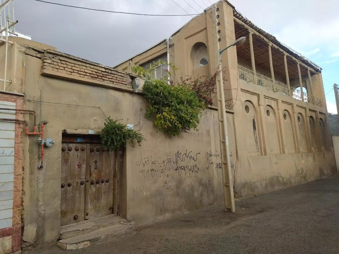 عکس عمارت کمانگر