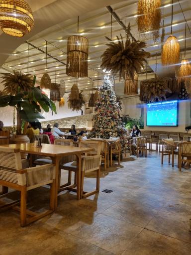 عکس کافه رستوران هِمِرا