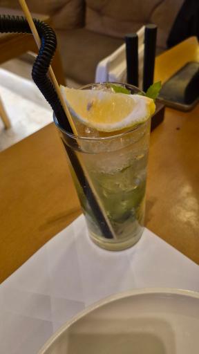 عکس کافه رستوران هِمِرا