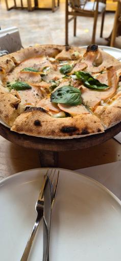 عکس کافه رستوران هِمِرا