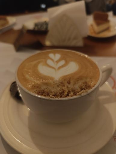 عکس کافه رستوران هِمِرا