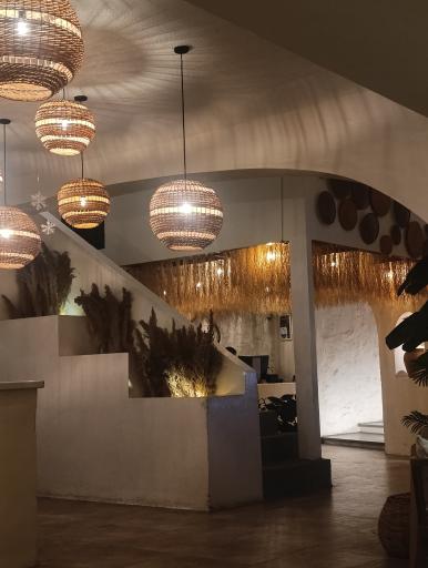 عکس کافه رستوران هِمِرا