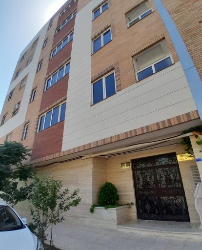 عکس عمارت یاس