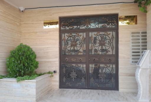 عکس عمارت یاس