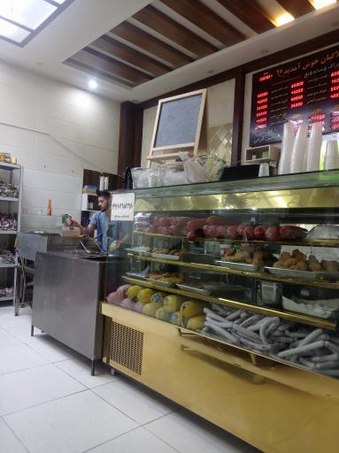 عکس پیتزا ساندویچی قه لاگیان