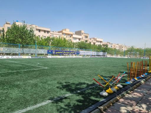 عکس آکادمی فوتبال گلچین 