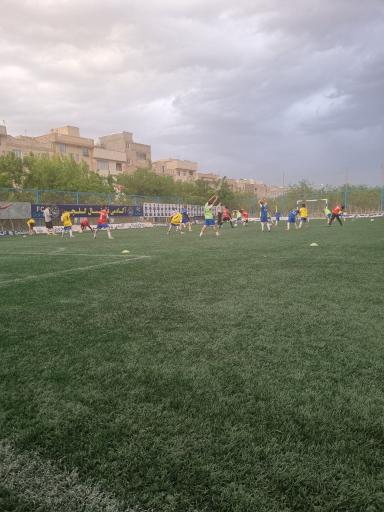 عکس آکادمی فوتبال گلچین 