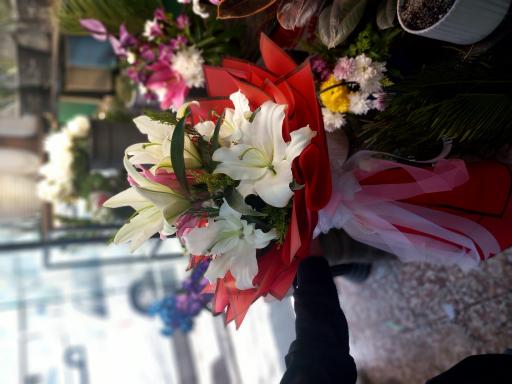 گل فروشی شادی