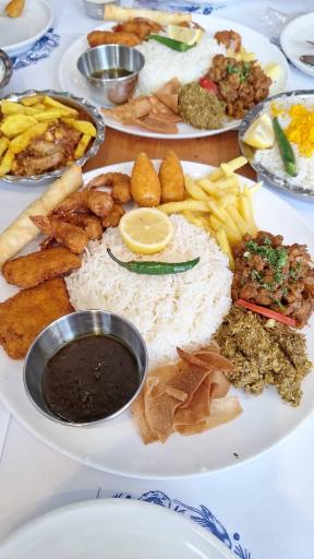 رستوران سی رول