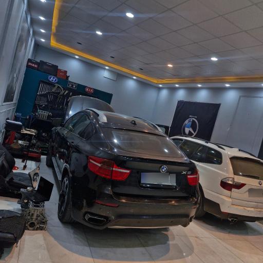 عکس تعمیرگاه بی ام و مرادی