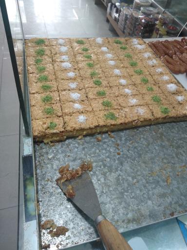 عکس شیرینی سرای لادن 