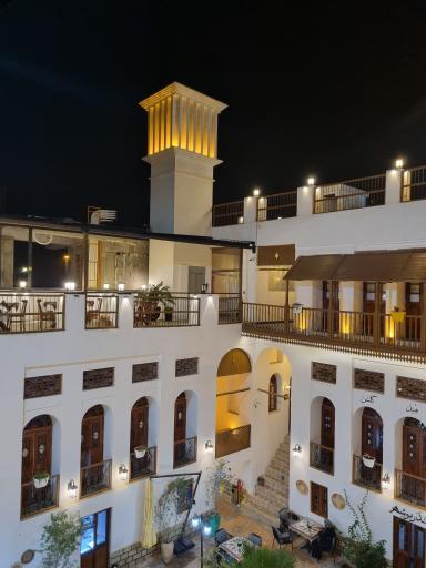 عکس عمارت گلشن کافه 