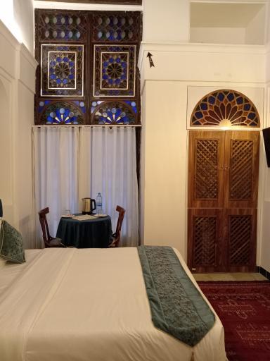 عکس عمارت گلشن کافه 