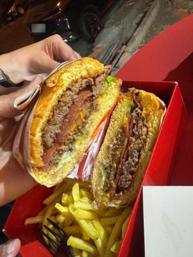 عکس هود برگر