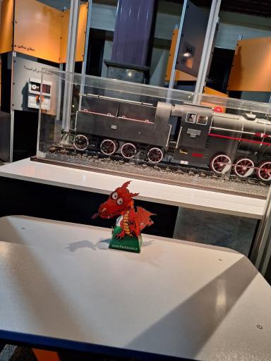 عکس پارک علمی تفریحی راه آهن