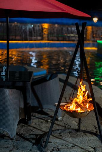 عکس سفره‌خانه و کافی‌ شاپ نیکروز