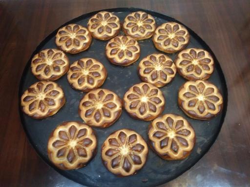 عکس کلوچه و شیرینی مهدی