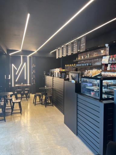 کافی شاپ ام