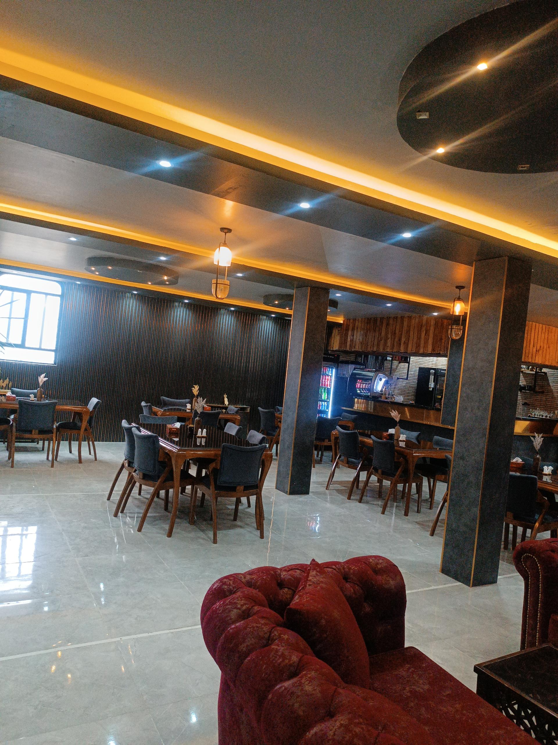 عکس کافه و فست فود گلد