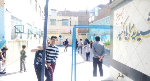 عکس دبیرستان قرآن و عترت