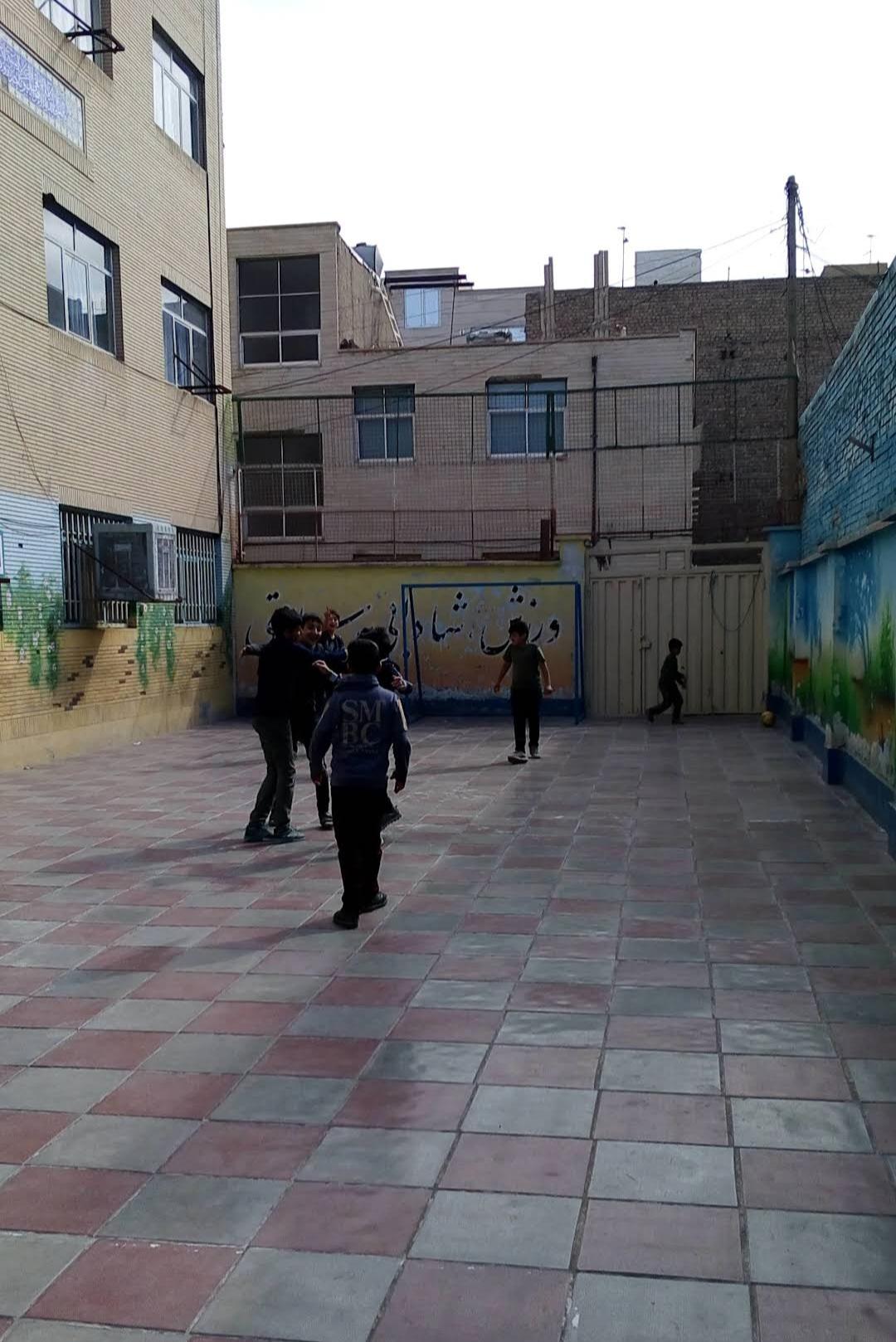 عکس دبیرستان قرآن و عترت
