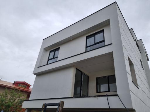 عکس پنجره دوجداره ایران زمین 
