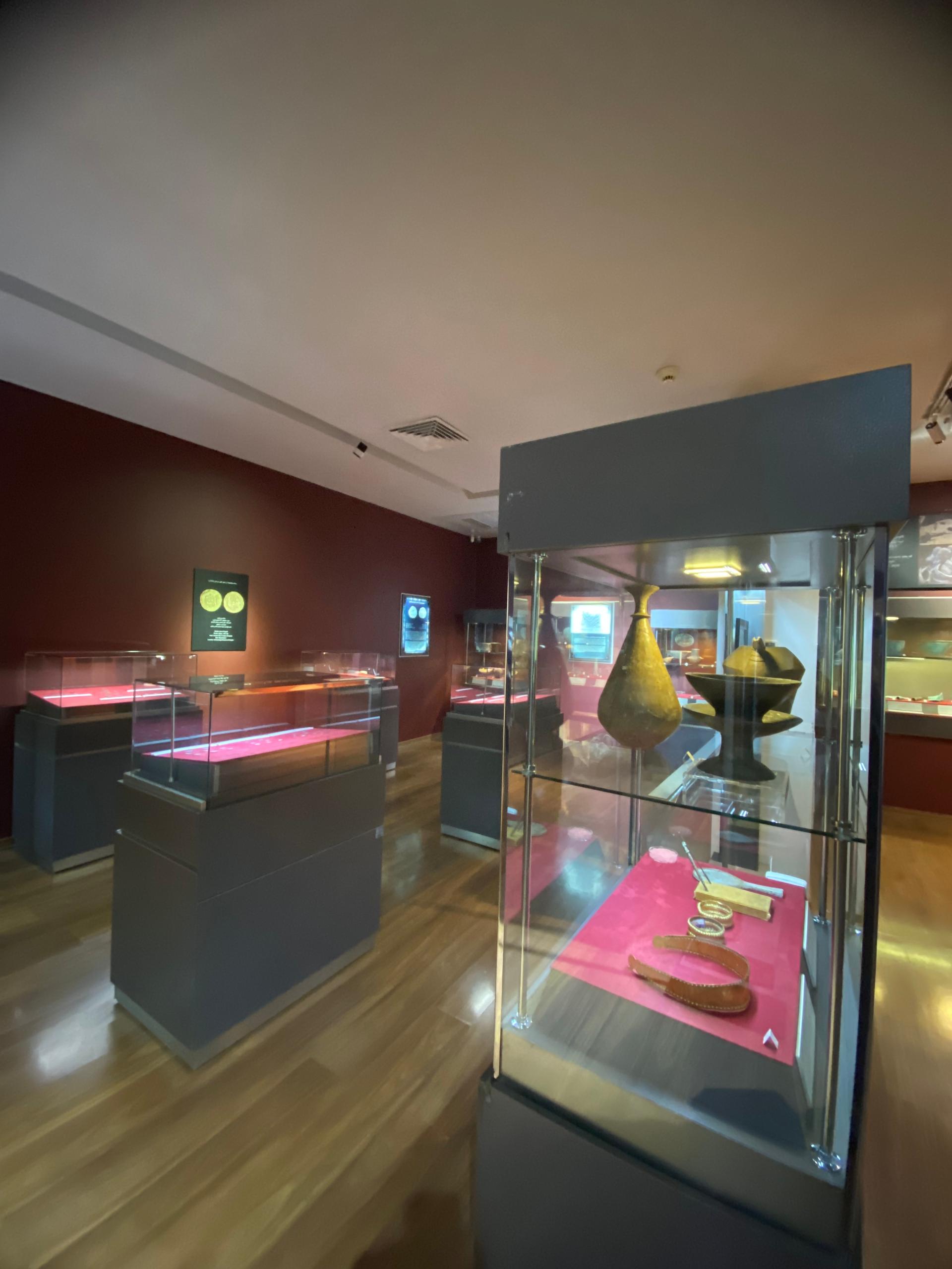 عکس موزه باستان شناسی گرگان