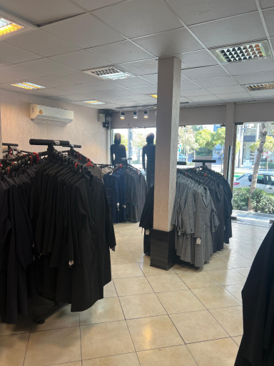 یونیفرم اداری