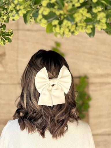 آرایشگاه آذین