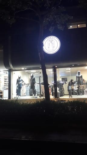 یونیفرم اداری